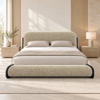 Lit king-size design moderne avec tête de lit incurvée et rembourrée, lit plateforme en tissu pour mobilier de chambre contemporain