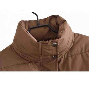 Chaqueta Corta Informal Negra de Moda con Logotipo Personalizado, Chaqueta Acolchada de Cuero Sintético Brillante para Mujer, Prenda Exterior Elegante y Cálida para Mujer - Product Image 4