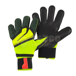Guantes de Portero de Fútbol de Entrenamiento, Alta Calidad, Cuero, Ajustables, Hechos en Pakistán, Gran Venta - Product Image 1