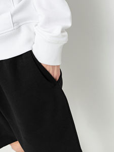 Pantalones Cortos Deportivos de Diseño para Hombre, Ropa de Gimnasio, con Logotipo Personalizado en Relieve y Bolsillos - Product Image 4