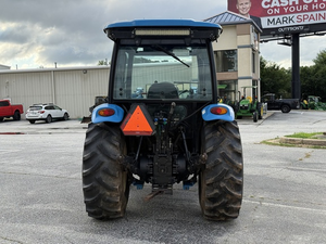 Tractor Agrícola LS MT122 2023 de 33HP con Cargador/Cucharón de Acoplamiento Rápido 4x4 en Excelente Estado, Listo para Trabajar, Funciona Perfectamente - Product Image 5