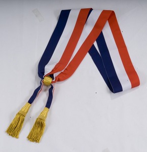 Fajas y cinturones ceremoniales WOK, venta al por mayor, faja uniforme, cinturón de cintura, faja roja con borlas de lingotes de oro - Product Image 2