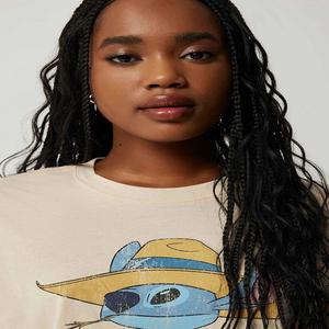 T-shirt graphique surdimensionné pour femmes de qualité supérieure en coton coupe ample taille XL avec impression de logo personnalisé pour les occasions d'hiver - Product Image 1