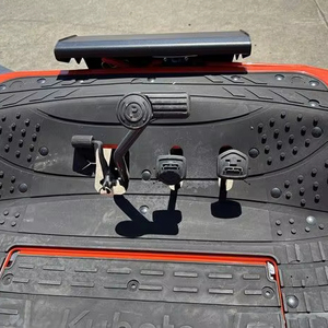 2024 Kubota ZD1211L-3-54 tondeuse à gazon 2 temps 4 temps de qualité industrielle pour couper l'herbe de jardin boîte d'herbe pratique - Product Image 6