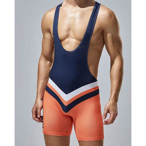 Short athlétique à imprimé géométrique pour homme, coupe ajustée, encolure dégagée, vêtements de sport et de gymnastique - Product Image 1