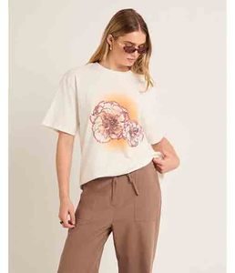 Camiseta de Verano con Estampado Extra Grande de Flores Amanecedoras, Ecológica, Estilo Urbano para Mujer - Product Image 1