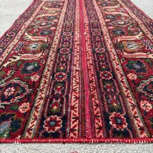 Alfombra Turca de 1.6x2.7 pies, Alfombra Vintage de Lana con Estampado Animal Rojo y Azul - Product Image 5