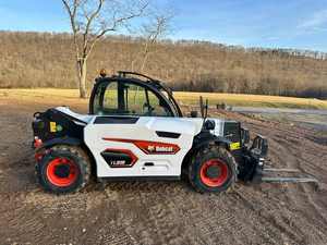 Chariot télescopique Bobcat TL519 de 4 tonnes, moteur Yanmar, boîte de vitesses haute efficacité, excellent état, utilisation en construction - Product Image 3