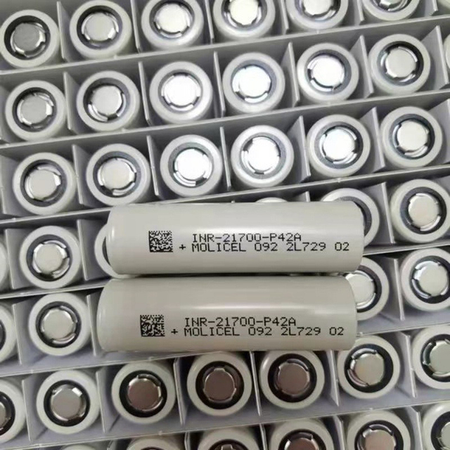 21700 42A 3.6V 4200mAh 10C Rechargeable Li-ion Battery Cell for Power Tools Electric Vehicles E-Bikes Flashlights