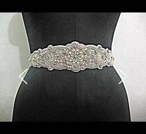 Ceinture à perles artisanale de qualité supérieure, très vendue, idéale pour rehausser les tenues décontractées ou habillées pour femmes - Product Image 4