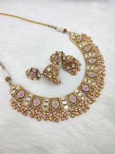 Ensemble de mariée traditionnel véritable Kundan avec collier artisanal exquis et boucles d'oreilles assorties parfait pour les mariages - Product Image 2