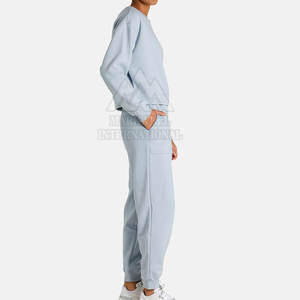 Trajes Deportivos para Mujer de Primera Calidad, Ajustados, Hechos de Algodón y Poliéster - Product Image 3