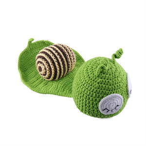Costume d'escargot tricoté à la main en promotion pour séances photo de bébés, nouveau-nés et nourrissons - Product Image 6