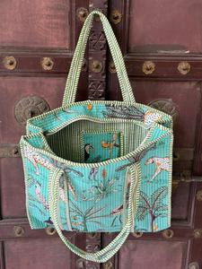 Lot en gros de sacs fourre-tout en coton ethnique indien Kaya Loom, matelassés, mode féminine, shopping, faits à la main, fermeture éclair, 18 pouces, vente de Noël - Product Image 3