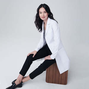 Manteau tricoté blanc mince pour gommages d'uniforme d'allaitement de médecins et d'infirmières d'hôpital - Product Image 4