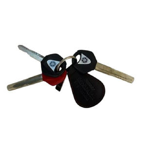 Interruptor de Encendido y Tapón de Combustible con Llaves para Motocicleta FZ1 2007 Usado - Piezas de Plástico - Product Image 5