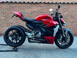 Used 2024 Streetfighter V2 955 Euro 5 955cc Water-Cooled Four-Stroke V-<b>engine</b> with Track-Specific Powerful Durable Sport <b>bikes</b> - Product Image 6