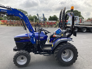 FARMTRAC FT26 HST with front loader bucket | <b>cheap</b> new condition compact tractor 4x4 farmtrac FT 26 Hydrostatic 24HP tractor - Product Image 6