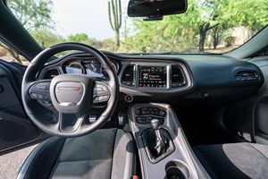 Dodge Challenger R/T Scat Pack 2023 Impecable - Product Image 3