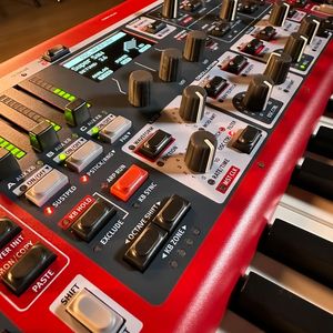 MEJOR OFERTA Piano Digital Nord Stage 4 88 Auténtico y Nuevo con Teclado de Acción de Martillo Contrapesado - Product Image 3