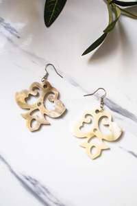 ต่างหูรูปเขาควายธรรมชาติโบราณรูปควายสำหรับสตรีเครื่องประดับดีไซน์ทันสมัย - Product Image 3