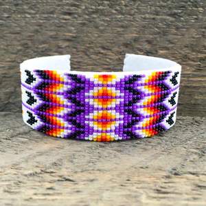 Bijoux ethniques Bracelet manchette broderie perlée Belles perles de rocaille Bracelet manchette broderie Design - Product Image 3