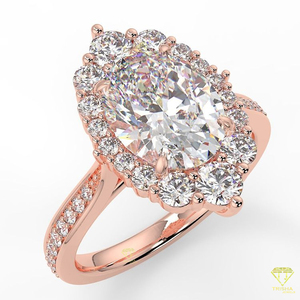 Bague ovale de Lab Grown avec halo et bande pavée, parfaite pour les fiançailles ou les mariages, offrant un éclat et une élégance intemporels - Product Image 6