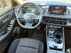 Oferta de Calidad: Nissan Rogue SV AWD 2025 Usado, Garantía OEM de 1 Año - Product Image 3