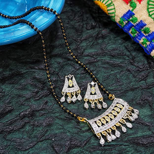 9 Ltkan Mangalsutra avec zircon comme pierre principale - Product Image 1