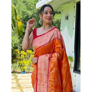 ผ้าไหมปาธานีสีส้มทออย่างประณีต พร้อมเสื้อคลุมสำหรับงานแต่งงาน - Product Image 1