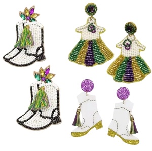 Venta al por mayor Mardi Gras hecho a mano con cuentas bordadas pendientes en forma de bota accesorios para celebraciones de Festivales pendientes en 2024 - Product Image 1