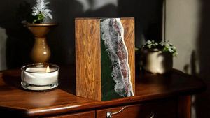 Urne funéraire en bois de rose de style américain artisanale avec incrustation de résine en forme de vague océanique, urne commémorative personnalisable pour les cendres humaines - Product Image 5