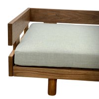 Canapé moderne carré deux places avec accoudoirs géométriques en bois, coussins en velours rembourrés, idéal pour les espaces de détente et de bureau élégants