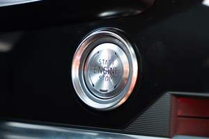 Chevrolet Corvette Stingray 2LT Coupé 2023, Paquete H700, Motor V8 Supercargado, Equipamiento Industrial OEM de Alta Gama - Product Image 2