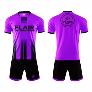 Ensembles d'uniformes de maillots de football confortables et respirants de meilleure qualité au design personnalisé Service OEM pour les jeunes joueurs de sexe masculin Coupe automatisée - Product Image 6
