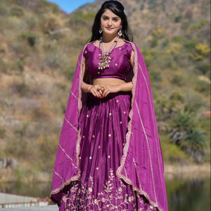 Recién lanzado púrpura pesado Chinon tela Lehenga Choli Leheriya bordado étnico para trabajo tradicional fiesta boda Festival - Product Image 1
