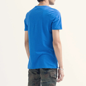 T-shirt en coton de haute qualité pour homme, personnalisable, coupe ample, grammage lourd, impression sur mesure. - Product Image 3