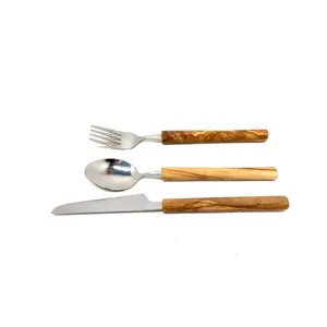 Cubiertos de Metal hechos a mano para fiesta de boda de restaurante con mango de madera Cubiertos pulidos brillantes Proveedor por India - Product Image 1