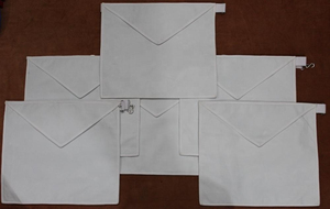Écussons brodés personnalisés avec attache à épingle de sûreté, conçus pour une utilisation facile sur les vêtements et les articles de plein air. - Product Image 6