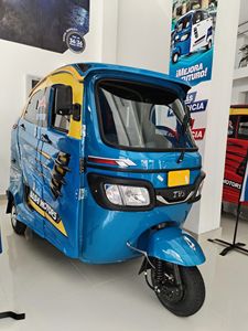 Véhicule électrique à trois roues Tuk Tuk Taxi pour les marchés en développement avec carrosserie fermée - Product Image 4