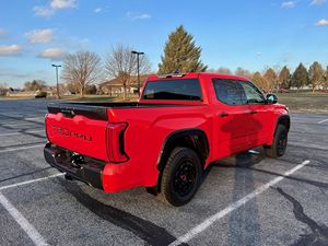 Toyota Tundra TRD Pro 2023 Usada, Híbrida Twin-Turbo V6 4WD, Solar Octane - Product Image 5