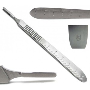 ใบมีดผ่าตัดทำจากสเตนเลสสตีลมีที่จับเครื่องมือที่สำคัญได้รับการรับรองว่าผิวหมองคล้ำ - Product Image 1