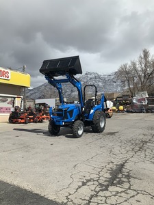 Tractor LS MT242H, cargadora y retroexcavadora, maquinaria agrícola y de construcción para mini granjas, tractor con diseño resistente y duradero. - Product Image 3