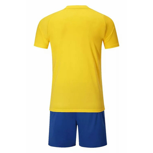 Ensemble d'uniformes de football à sublimation personnalisée Maillot et short de football personnalisés pour les sports d'équipe - Product Image 2