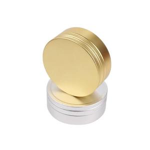 Pot à crème cosmétique rond en aluminium personnalisable avec couvercle en laiton plaqué or, finition polie miroir - Product Image 1