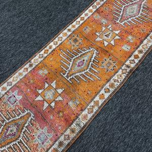 Alfombra Vintage de 2.8x9.7 pies, Alfombra Turca Pequeña, Alfombra Geométrica Naranja - Product Image 2