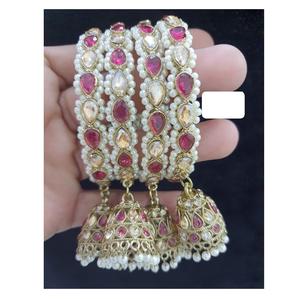 Ensemble de bracelets indiens traditionnels pour femmes, parfait pour les mariages, les festivals et les tenues ethniques du fournisseur indien - Product Image 5