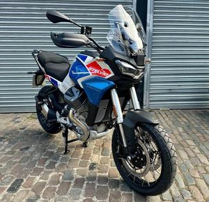 Motocicleta Duecento Tributos de Alta Calidad - Product Image 5