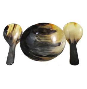 Cuenco de cuerno oscuro de búfalo hecho a mano para artículos de cocina con cuchara de servidor Cuenco de cuerno de búfalo de color natural a la venta - Product Image 5