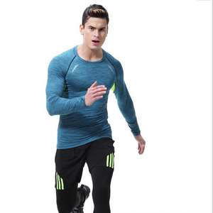 Camiseta Unisex 100% Algodón de Alta Durabilidad con Cuello Redondo para un Estilo Informal y para Actividades al Aire Libre - Product Image 2